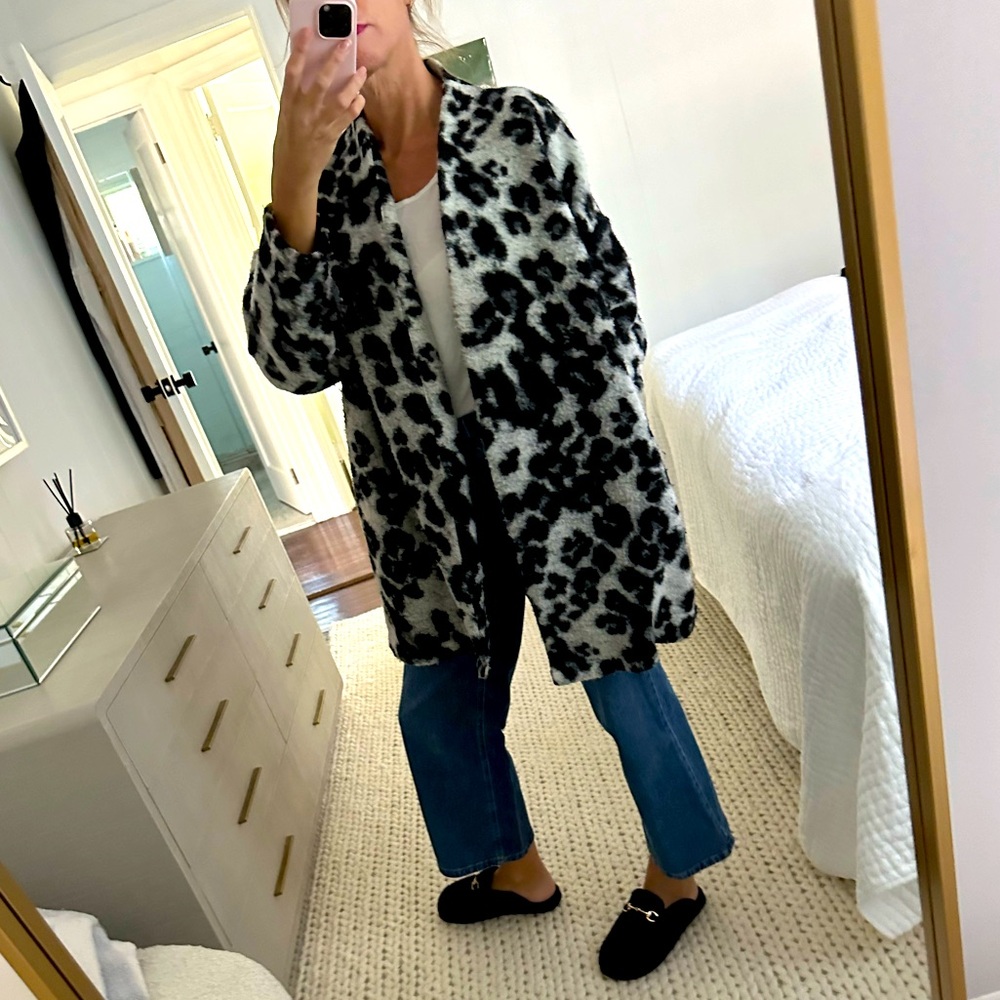 Snow leopard oversized grandma wooly coat